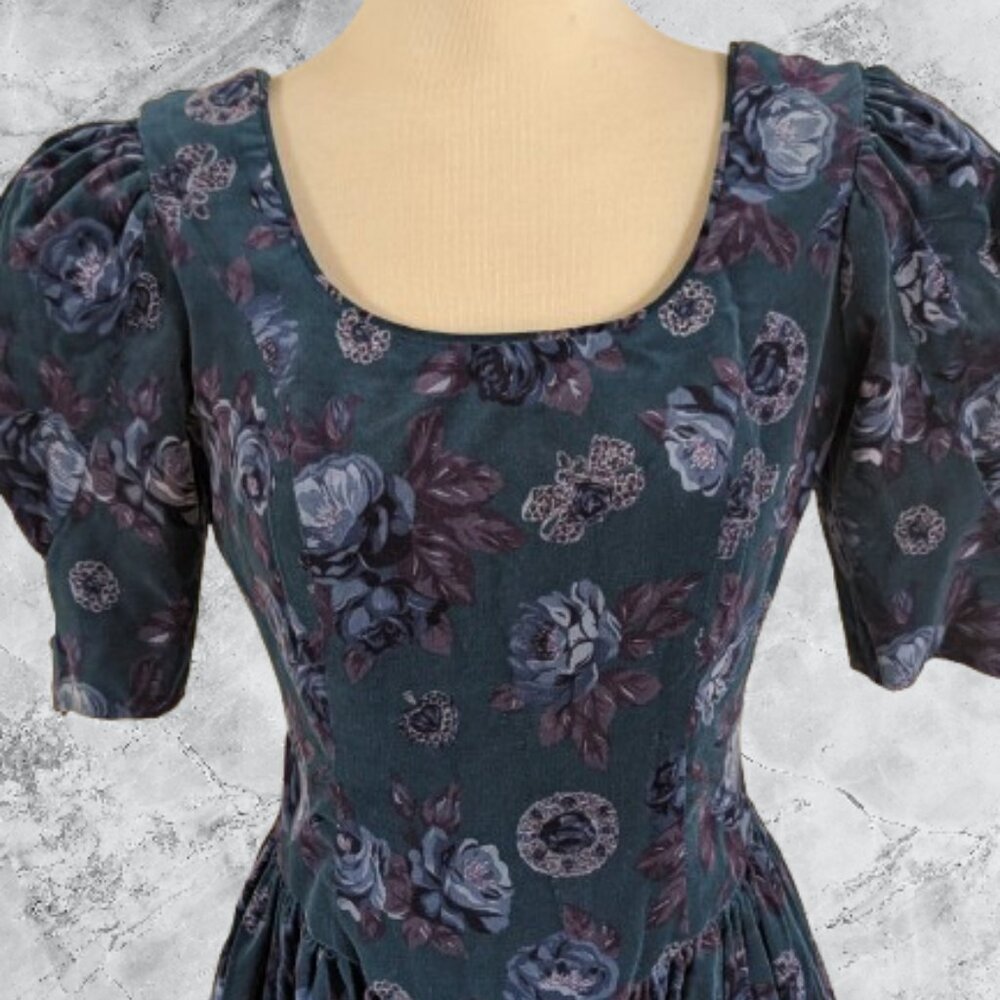 Vintage 80s Laura Ashley blue velvet floral print, Size 8